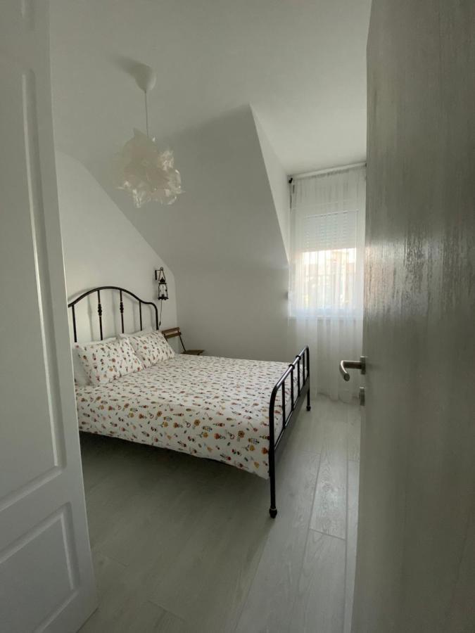 Apartman "Noa" Сремска Митровица Екстериор снимка